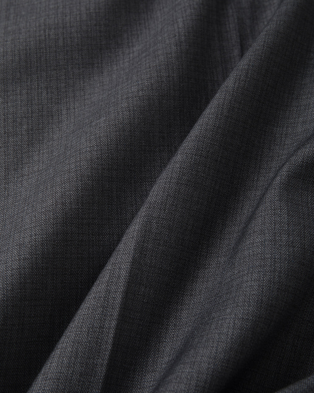SAMBASHI - Airy Tropical Wool Touch Two-Tuck Slacks (Charcoal)