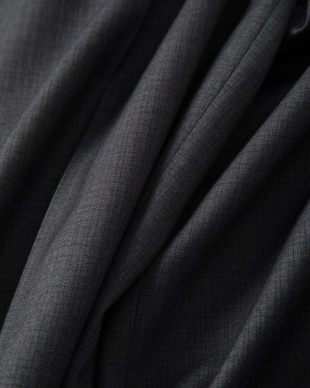 SAMBASHI - Airy Tropical Wool Touch Two-Tuck Slacks (Charcoal)