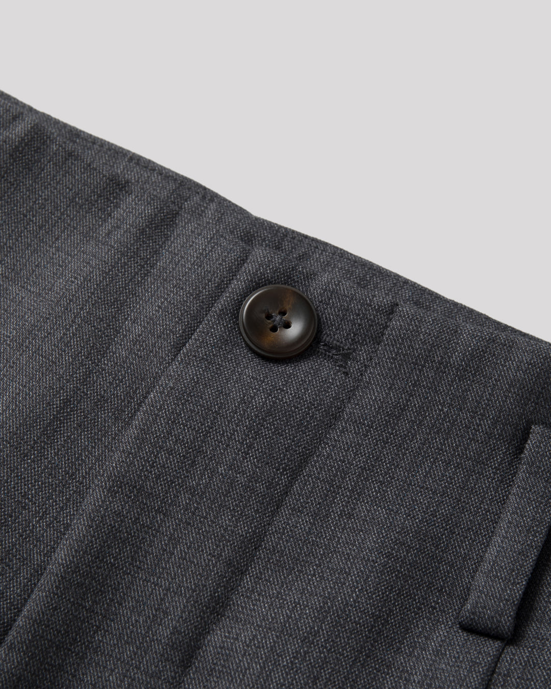 SAMBASHI - Airy Tropical Wool Touch Two-Tuck Slacks (Charcoal)
