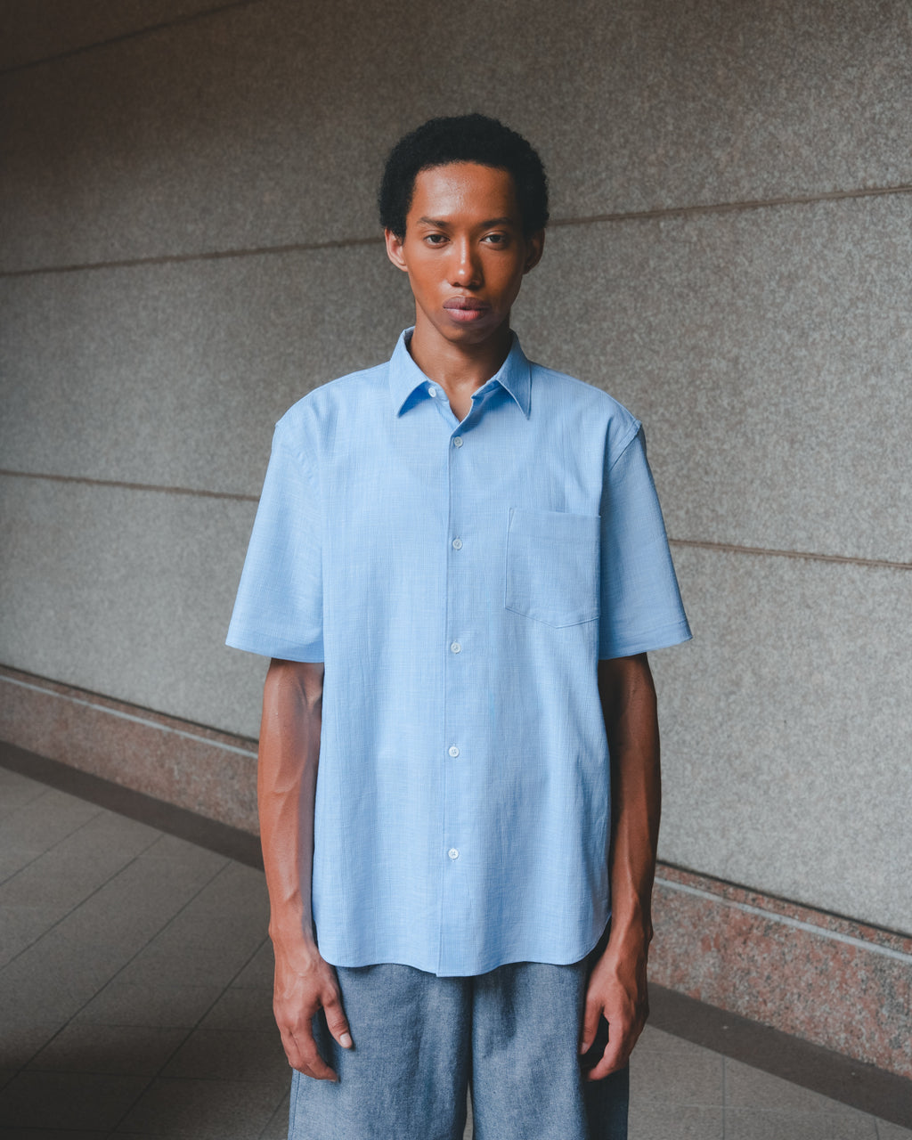 SAMBASHI - Airy Slub Stretch Half-Sleeved Shirt (Sky)