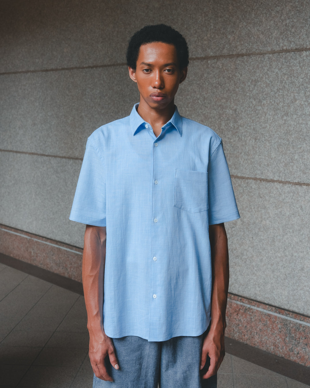 SAMBASHI - Airy Slub Stretch Half-Sleeved Shirt (Sky)