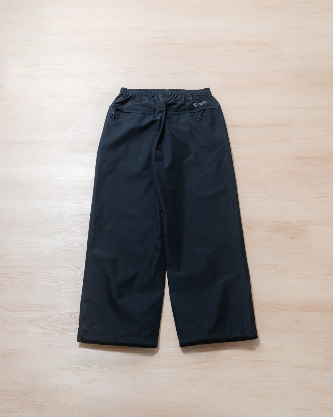 名作 +phenix GORE-TEX LABSCITY SET clesste The Clesste - +PHENIX WINDSTOPPER® by Gore-Tex Labs City Pants