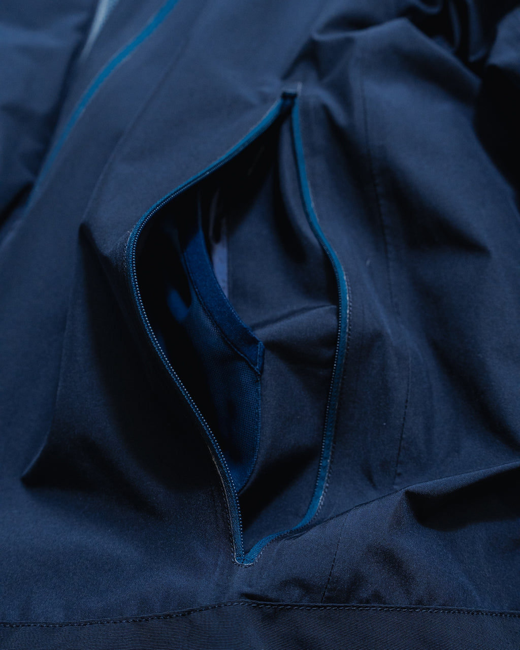 DAIWA LIFE STYLE - 091 Expedition Down Parka Gore-Tex