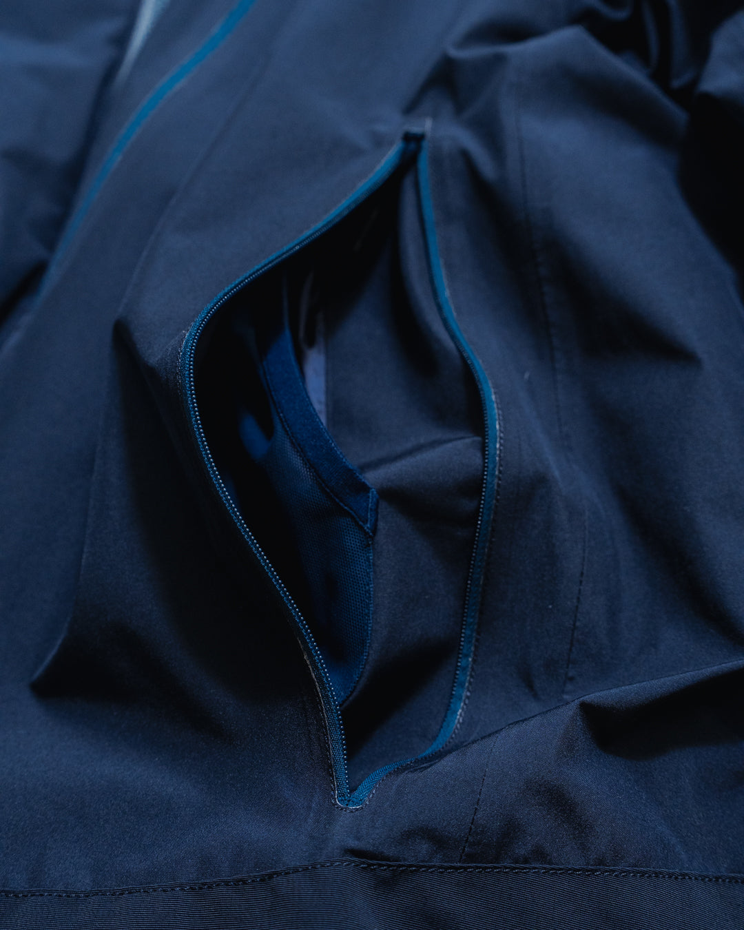 DAIWA LIFE STYLE - 091 Expedition Down Parka Gore-Tex