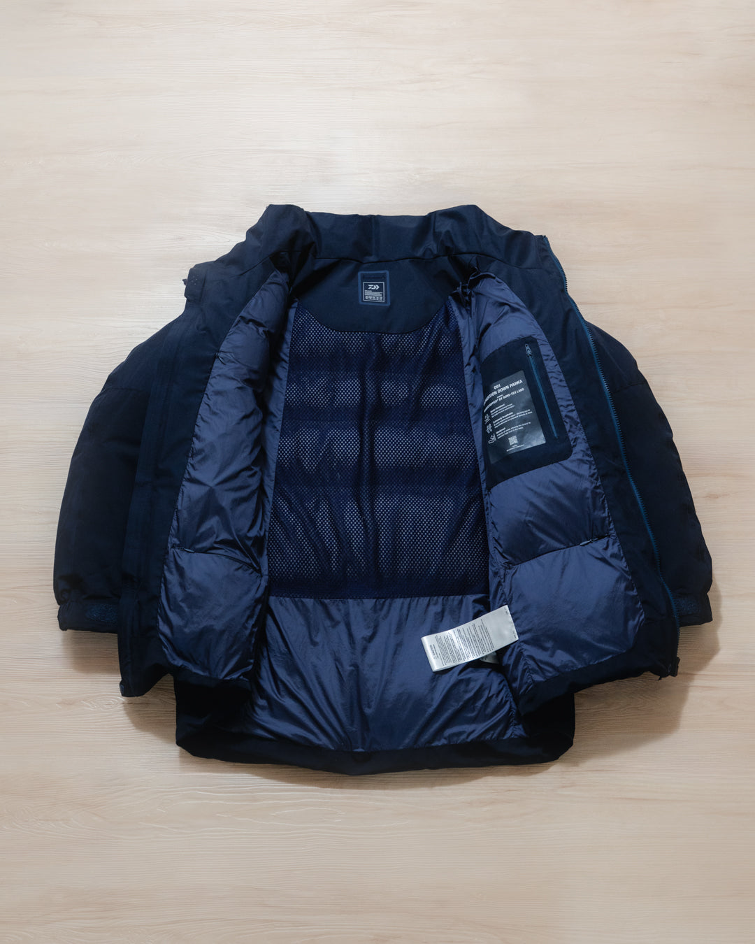 DAIWA LIFE STYLE - 091 Expedition Down Parka Gore-Tex