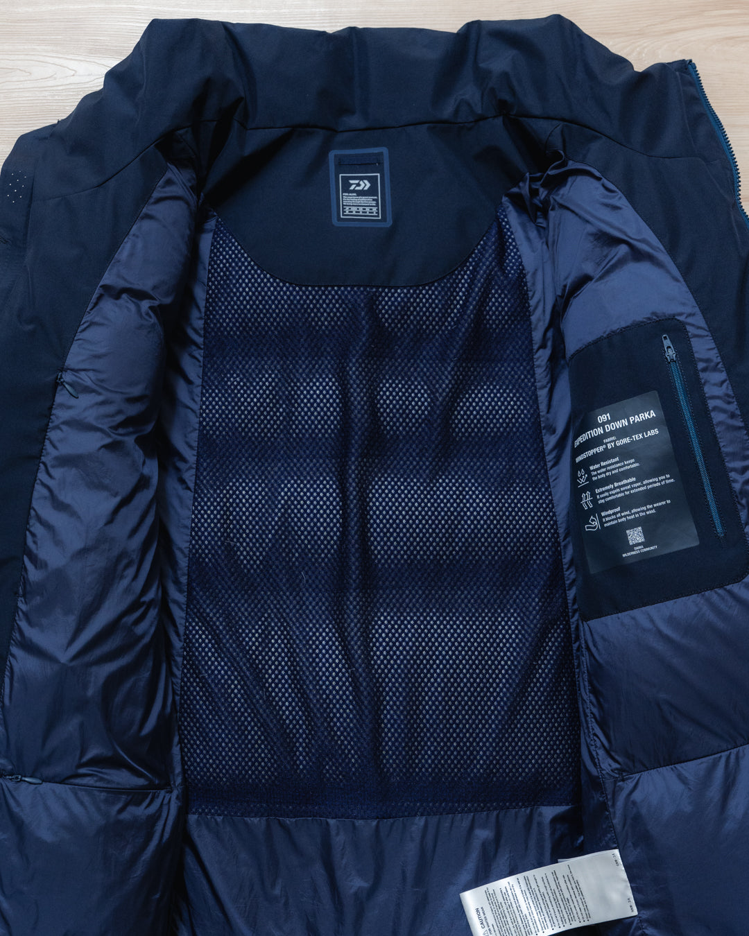 DAIWA LIFE STYLE - 091 Expedition Down Parka Gore-Tex